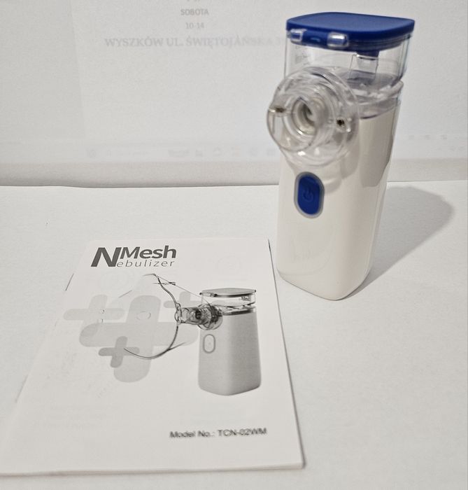 Ultracichy przenośny inhalator