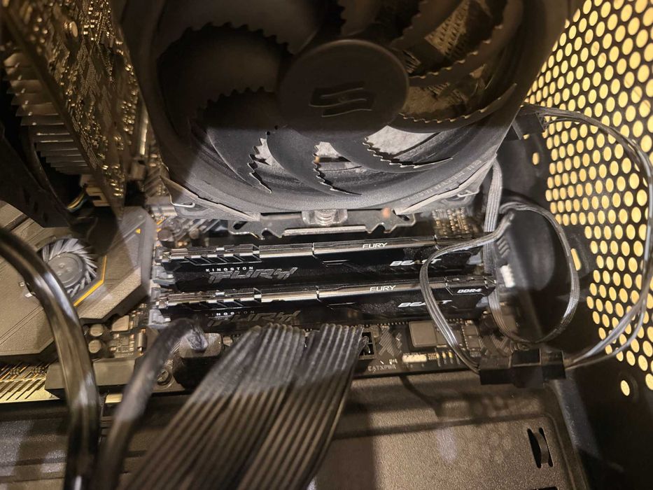 Komputer Ryzen 9 3900X / 64GB RAM / 16,5TB SSD+HDD / X570 WiFi