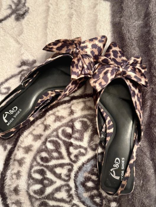 Sandalias tigresas Novas