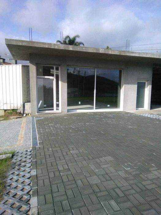 ALUGO espaço para comércio