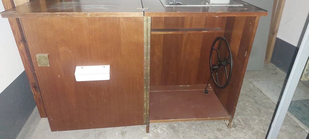 Швейна машина Veritas