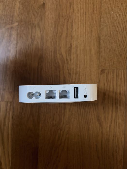 Apple Роутер AirPort Extreme A1521 ME918LL/A США (2.4 GHz and 5 GHz)