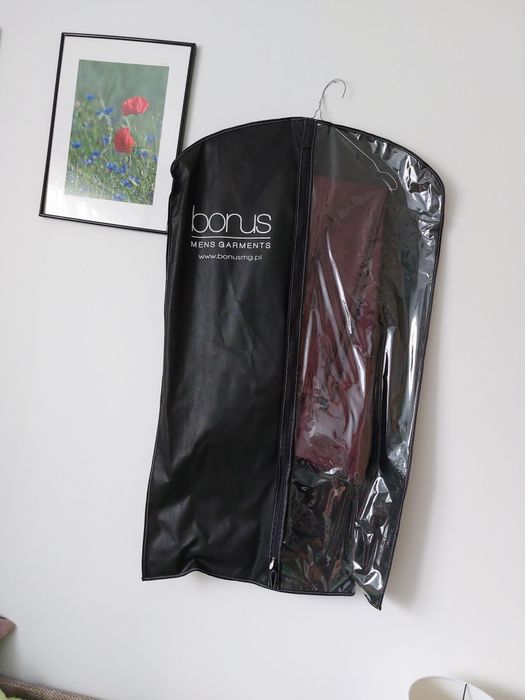 Garnitur męski bordowy