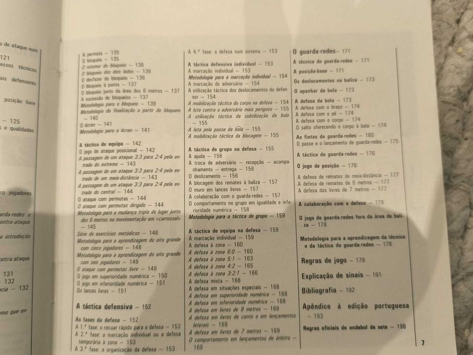 Livro "O Andebol - Técnica - táctica - metodologia" de Karl Martini