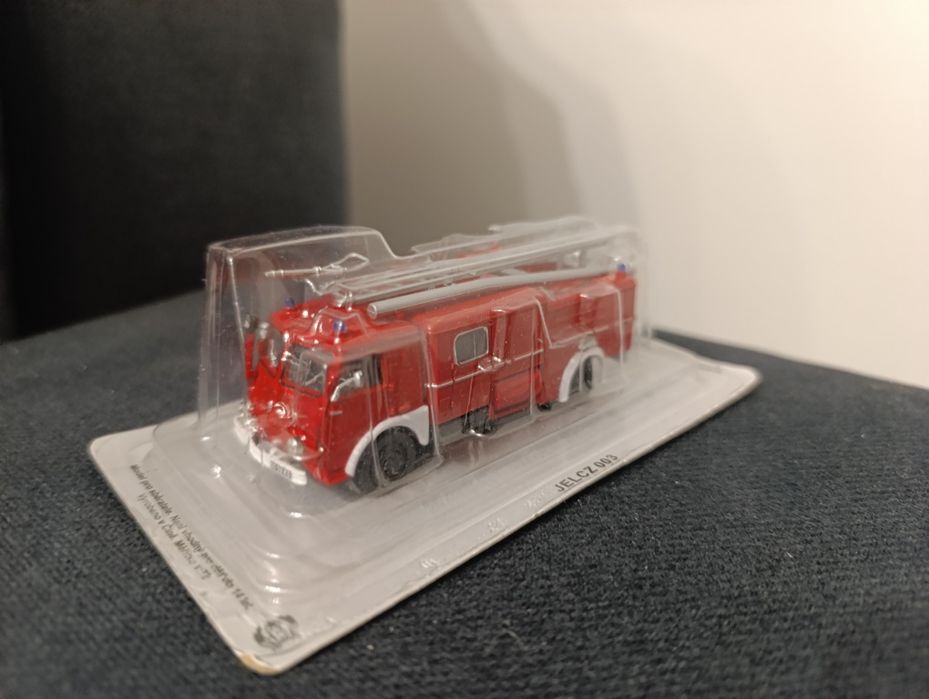 Metalowy model kultowego auta JELCZ 003 Skala: 1:72 Model kolekcjoners