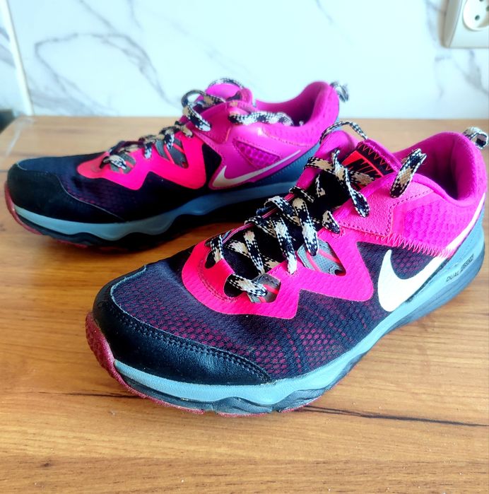 Кросівки Nike Dual Fusion Trail W