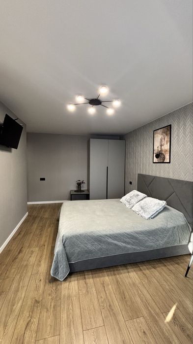 Подобова оренда в центрі. вул. Київська, 59