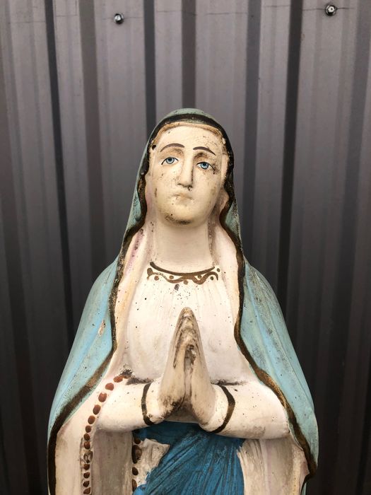 Figurka gipsowa Maryja sygnowana