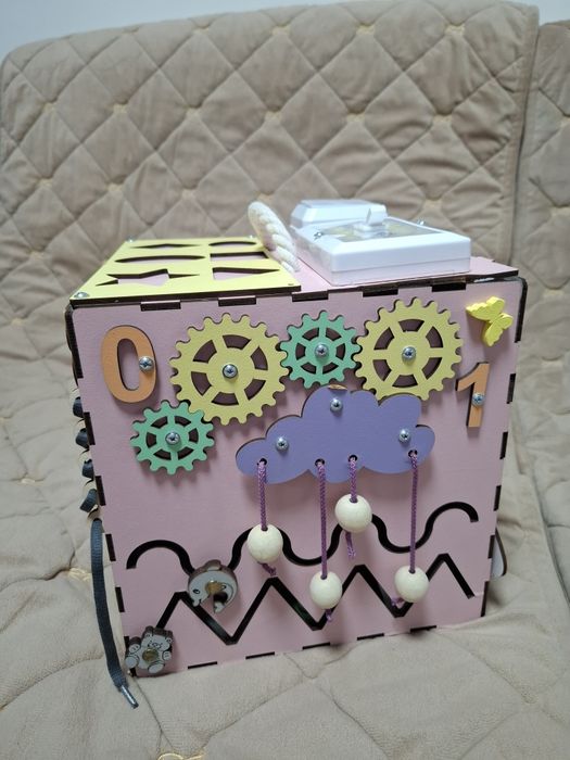 Розвиваючий Бізікуб