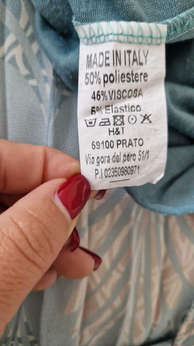 Saia estampada, de pregas, tamanho M, com forro