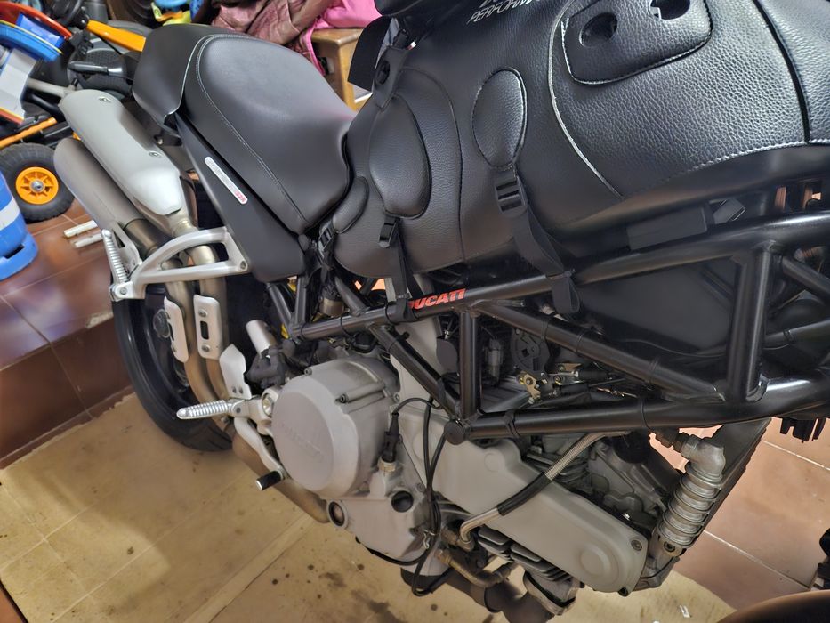 Ducati Monster S2R 800