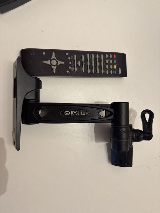 TV mitsai funcional com suporte de parede