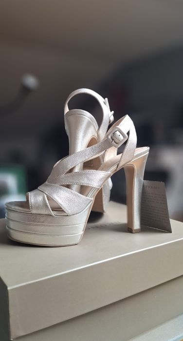 Sandálias de Festa Bruno Premi – Couro Prateado Metalizado
