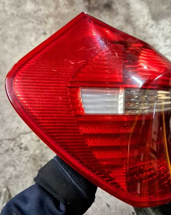 Farolim esquerdo bmw E81