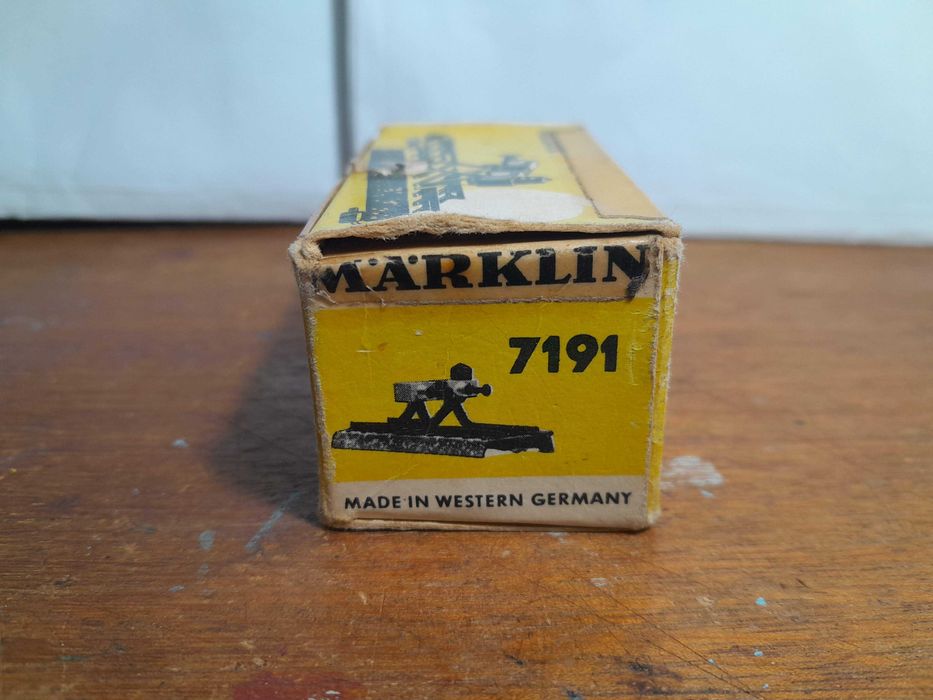 Topo de Via Märklin H0 7191 com Luz