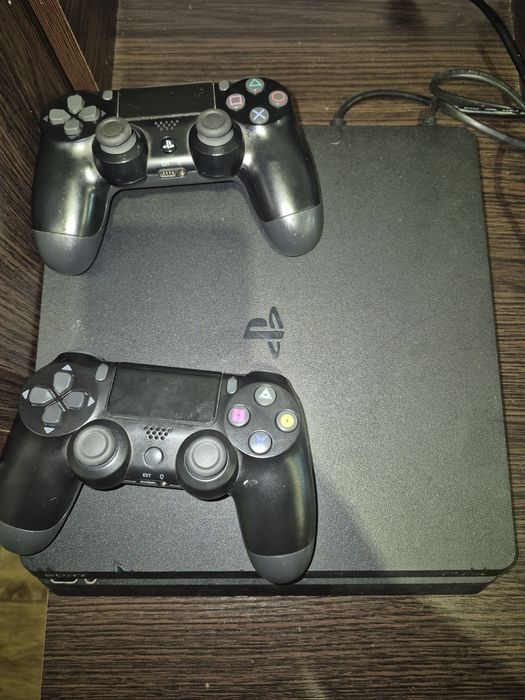 Продам соні плейстейшен 4