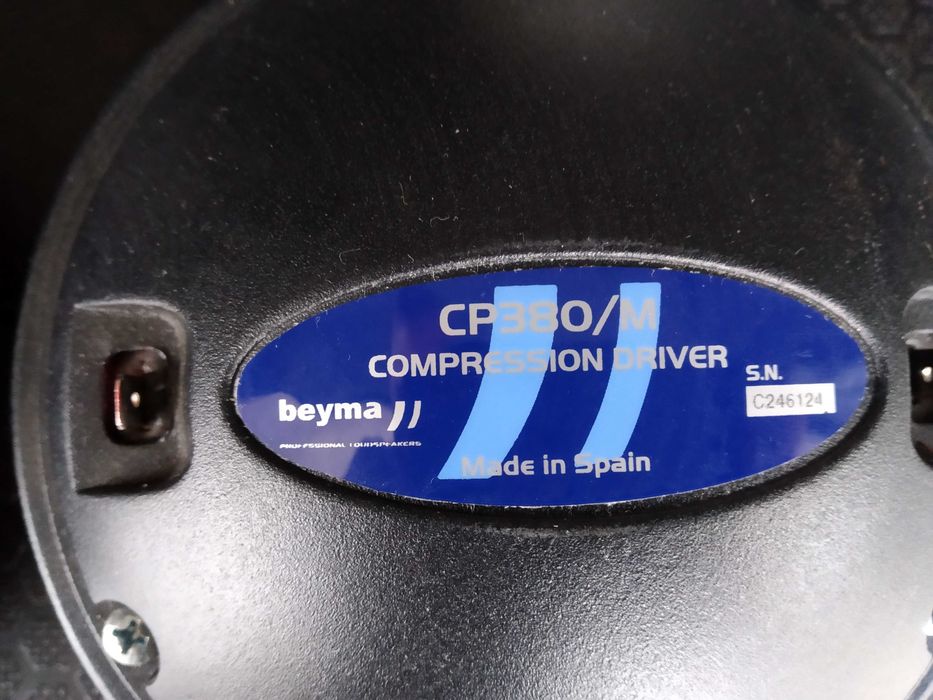 Monitores de Palco 1000w cada(Beyma)