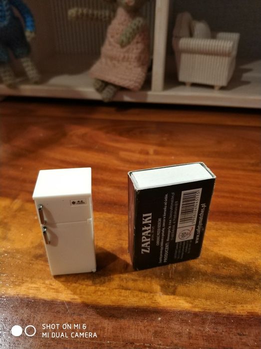 Domek dla lalek - mini lodówka