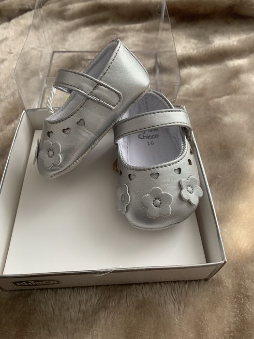 Взуття chicco для дівчинки