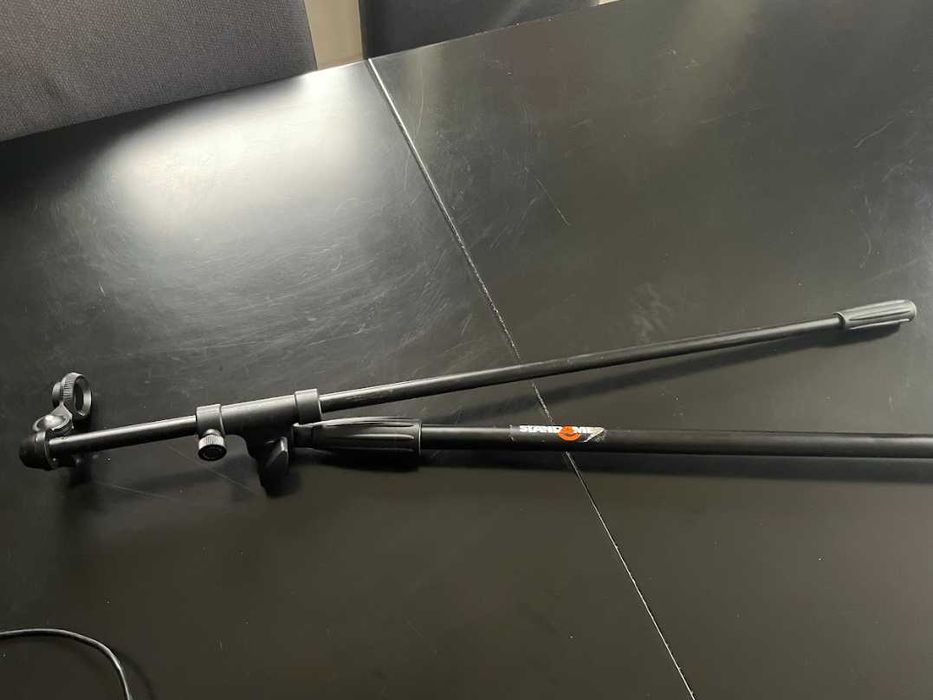 AKG P120 + interfejs audio Behringer UMC22 (kabel + statyw w zestawie)