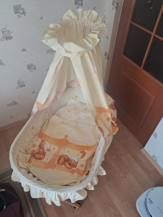 Wózek wiklinowy dla malucha