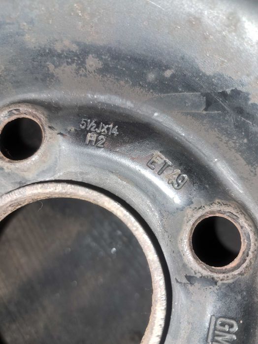 Sprzedam felgi stalowe 14" (opel) i aluminiowe 15" (hyundai)