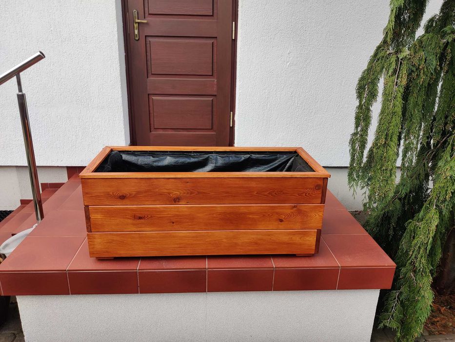 Całoroczna donica balkonowa/ogrodowa/tarasowa z drewna modrzewiowego