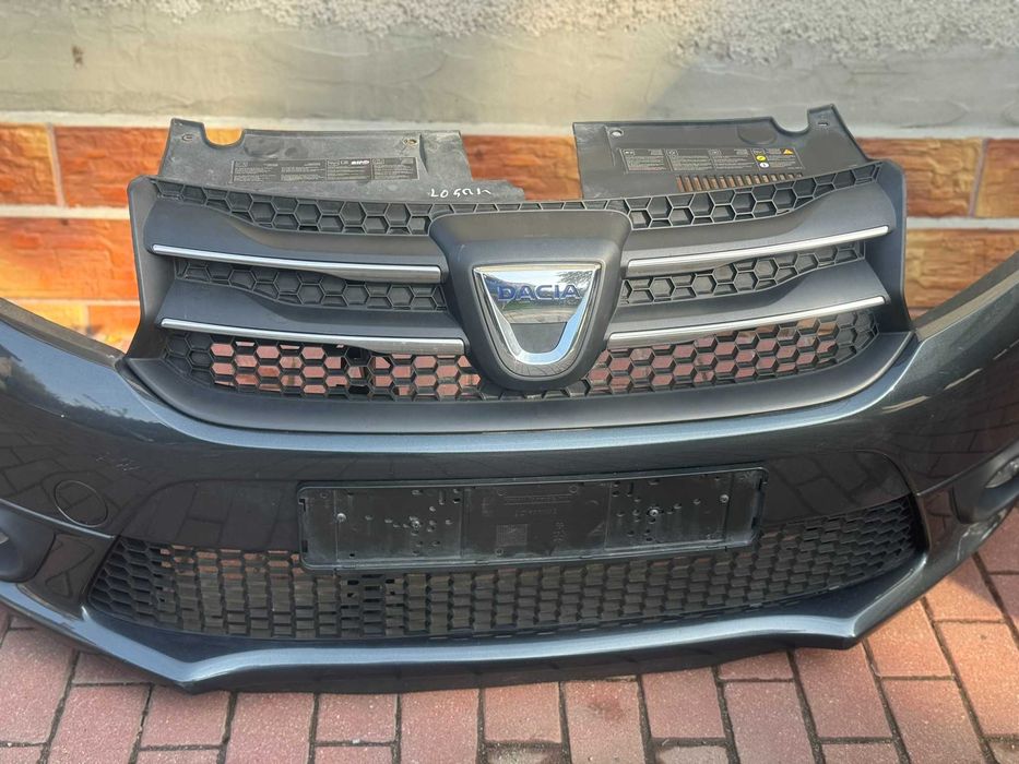 Zderzak kompletny przód Dacia Logan 2013