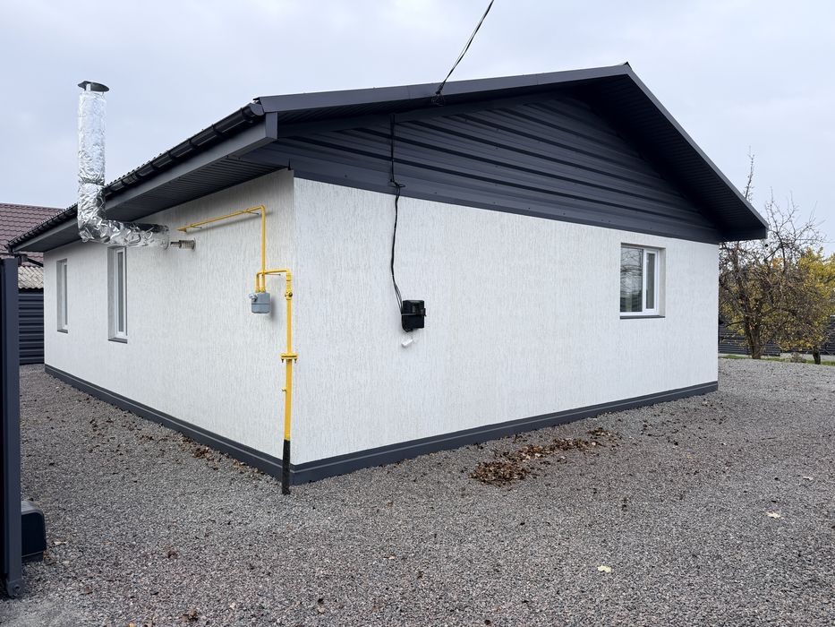 Новий будинок на Казбеті з газом в. Франка