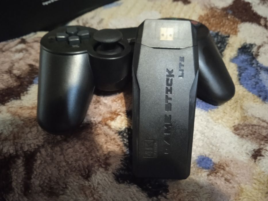 Продам ігрову приставку