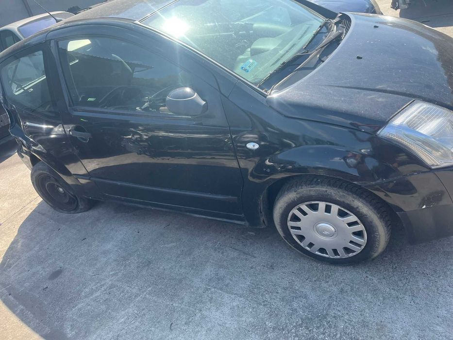 Posiadam czesci citroen c2   1.1   2004r