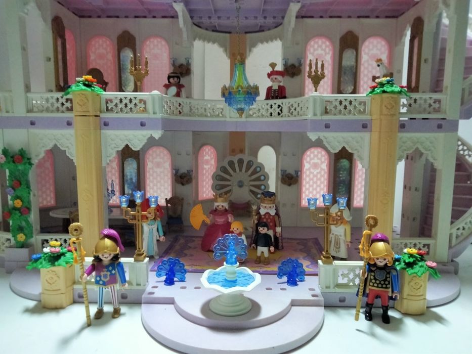 Playmobil pałac marzeń z wyposażeniem
