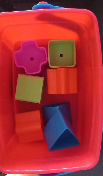 Jogo infantil de encaixe