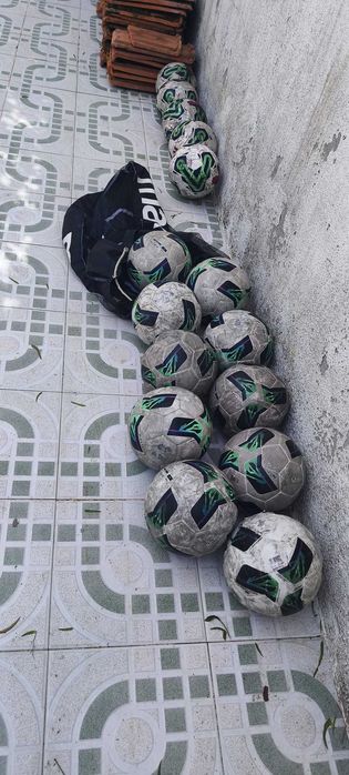 Material de Treino Futebol/Futsal – Bolas e Equipamento Stock Off