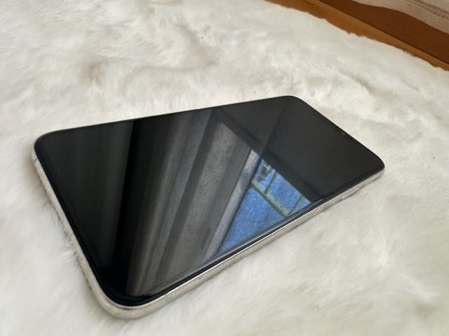 iPhone 11 Pro Max 64 GB COMO NOVO