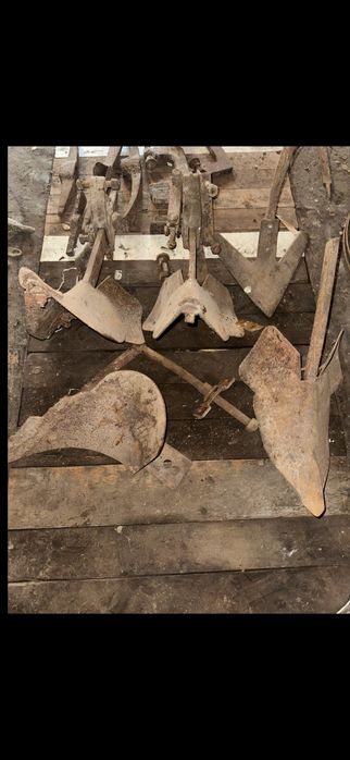 Продам плуги вживані