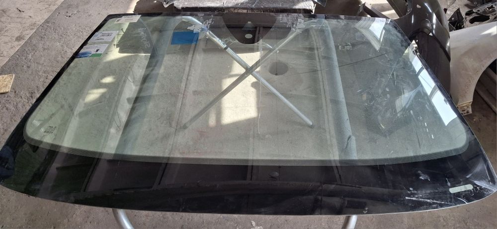 Скло передне Volkswagen Passat NMS Sedan 2019