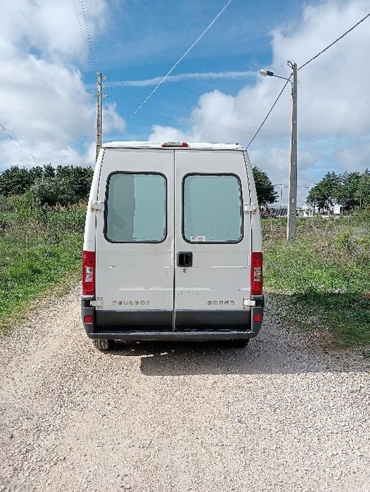 Aluguer carrinha transportes 10€