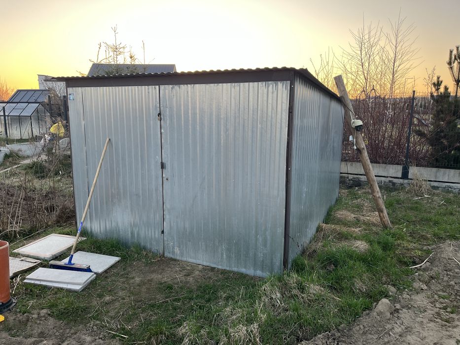 Garaż blaszany 3x4 m stan bdb
