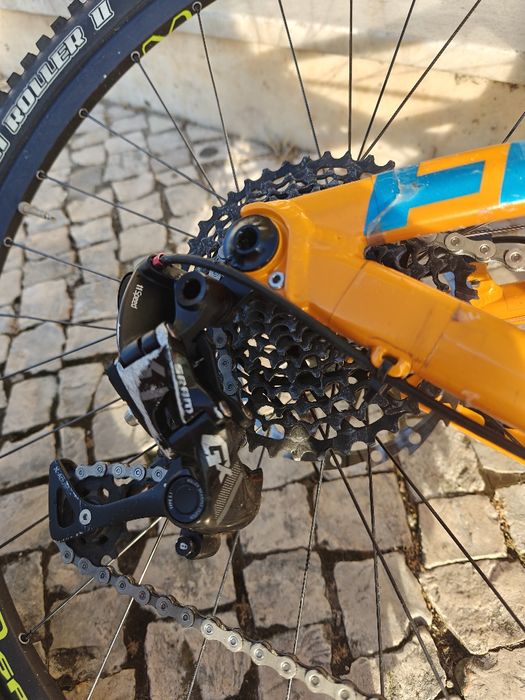 Mondraker Foxy XR 2017 27.5 Orange/Blue (Tamanho L)