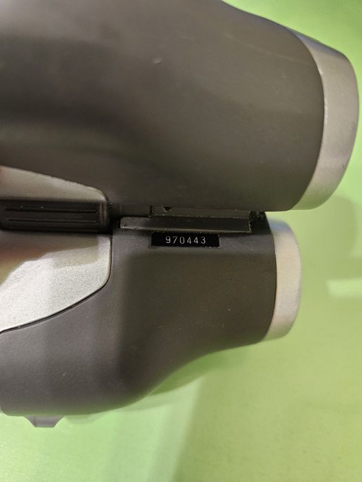 Бінокль Olympus 10-30x25 Zoom PC I