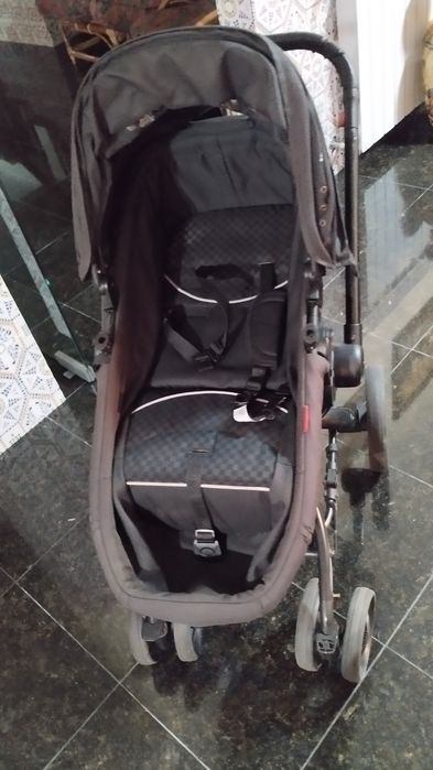 Carrinho de bebê da Chico completo