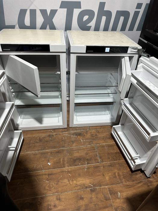 Холодильник під забудову Liebherr