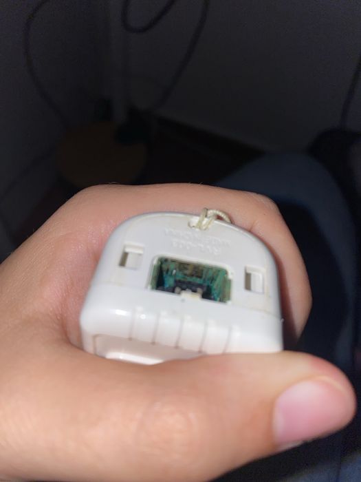 Nintendo Wii + comandos + jogos + cabos necessários