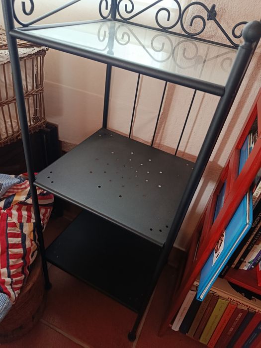 Estante do Ikea com 3 prateleiras