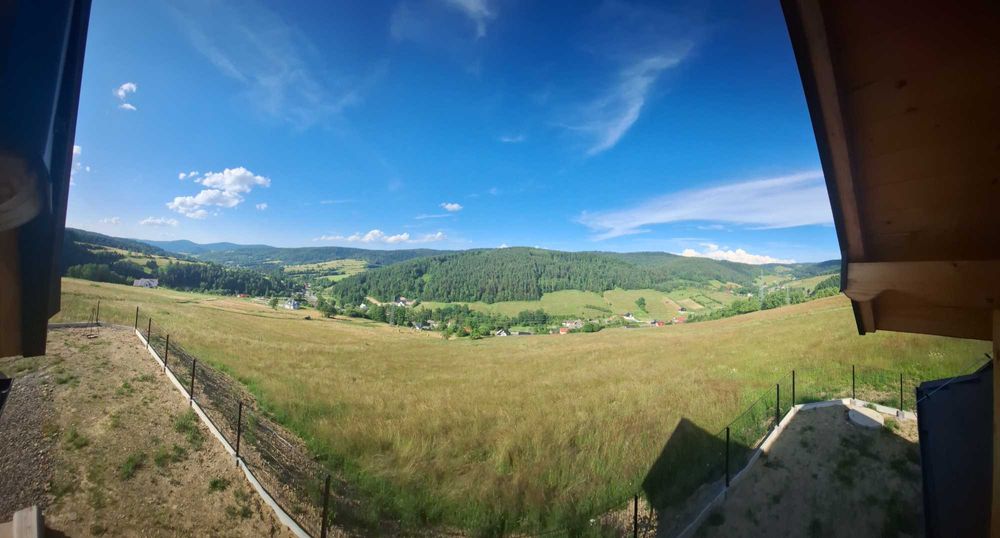 Domek w górach. Domek z bali.