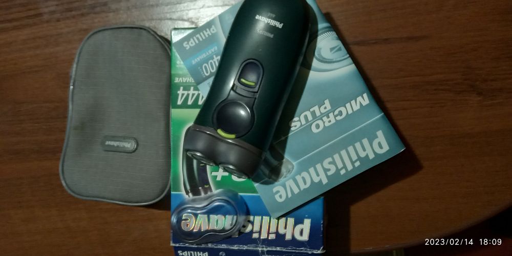 Электробритвы  Philips