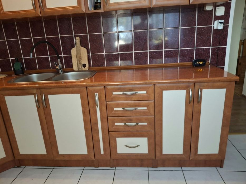 Sprzedam komplet mebli kuchennych L + piekarnik, okap,zlew