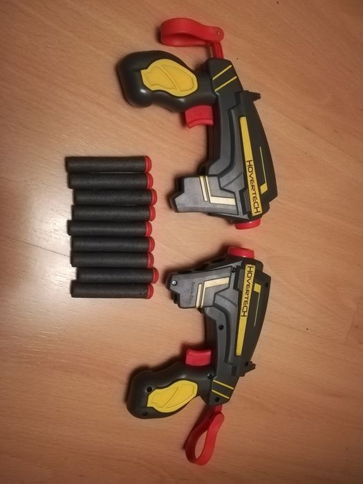 Dwa Pistolety Hovertech  na strzałki