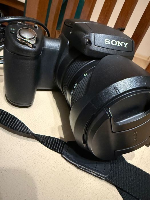 Sony DSC-R1 komplet stan idealny APS-C Carl Zeiss